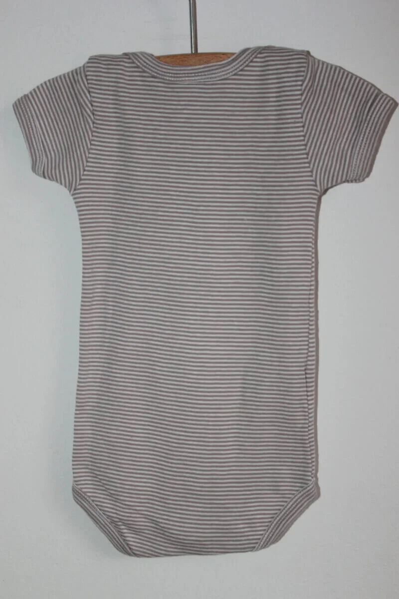 preloved katoenen unisex grijs met wit gestreepte romper met korte mouwen van petit bateau in maat 62