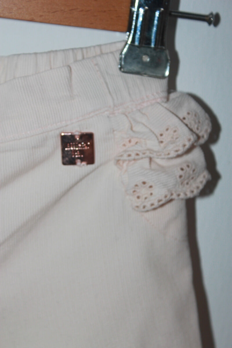 preloved katoenen lichtroze corduroy lange broek met volants van carrément beau in maat 68 voor een baby meisje