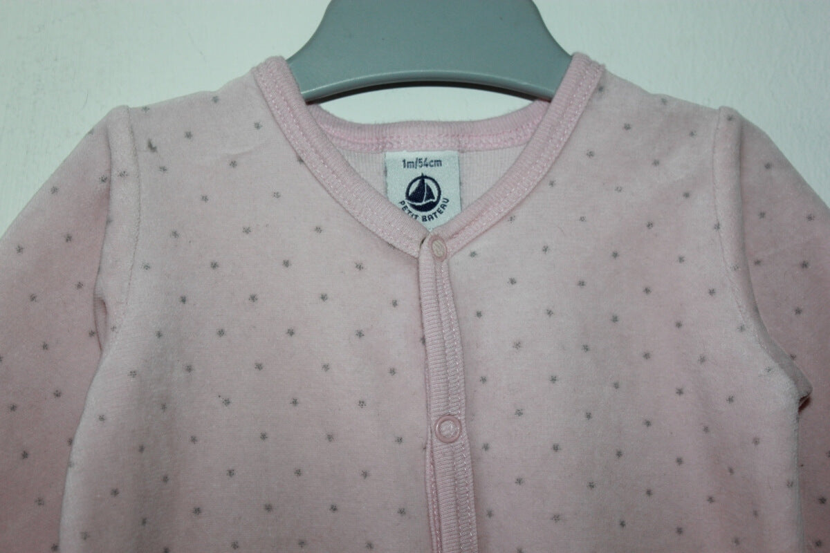 preloved-velours-lichtroze-boxpakje-grijze-stipjes-maat-56-baby-meisje-petit-bateau