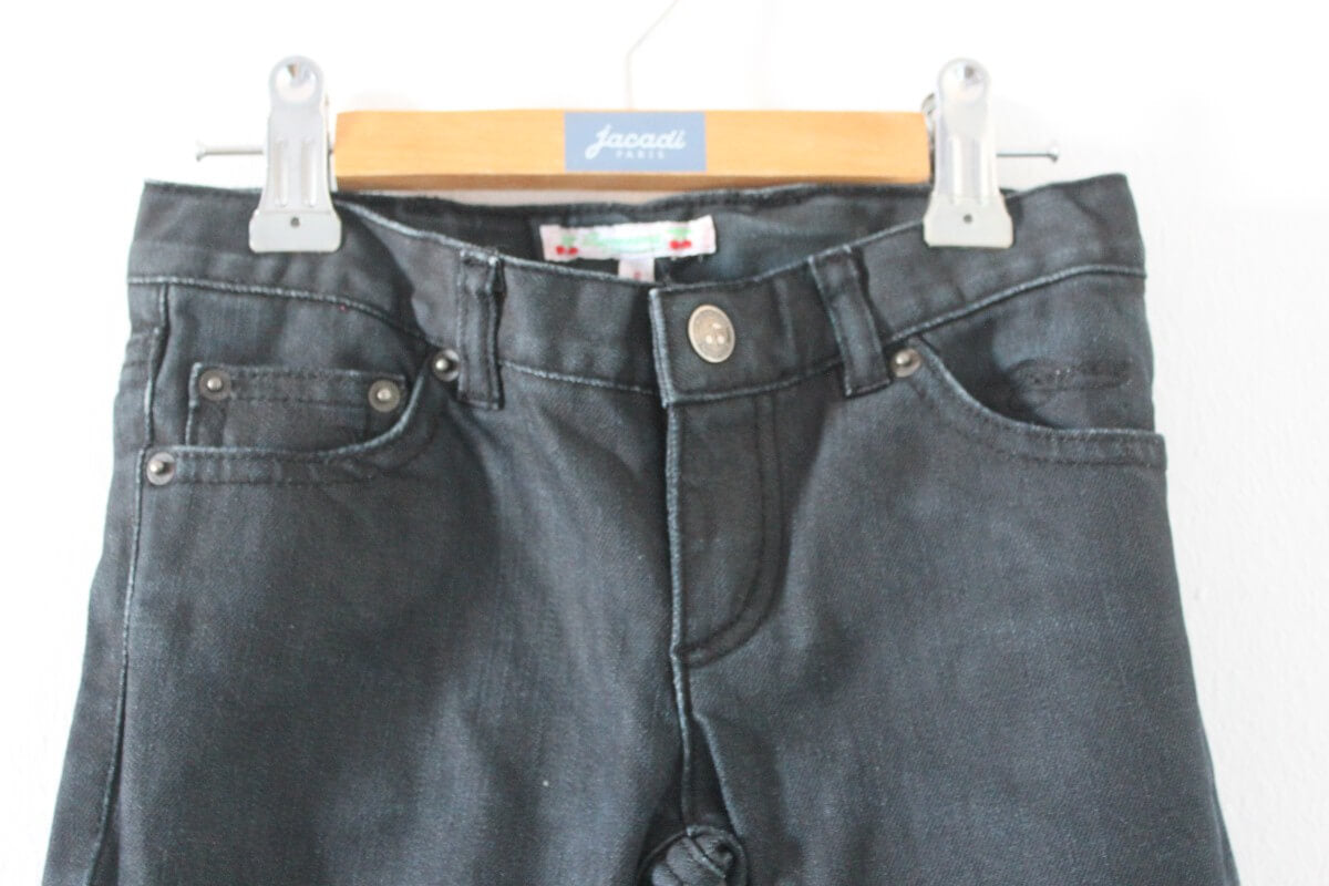 tweedehands donkerblauwe flared jeans in maat 110-116 voor een meisje van bonpoint