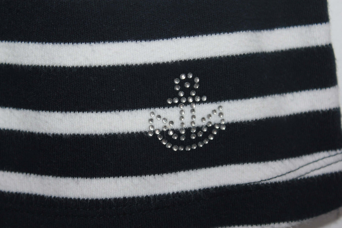 preloved katoenen donkerblauw en wit gestreept t-shirt in maat 86 voor een baby meisje van petits coeurs a la mer