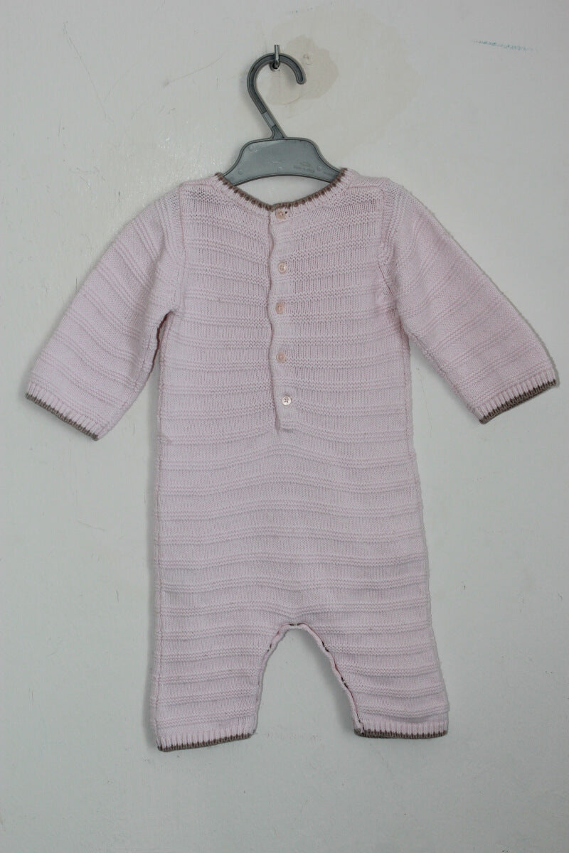 tweedehands roze gebreide playsuit met lange mouwen in maat 68 voor een baby meisje van jacadi