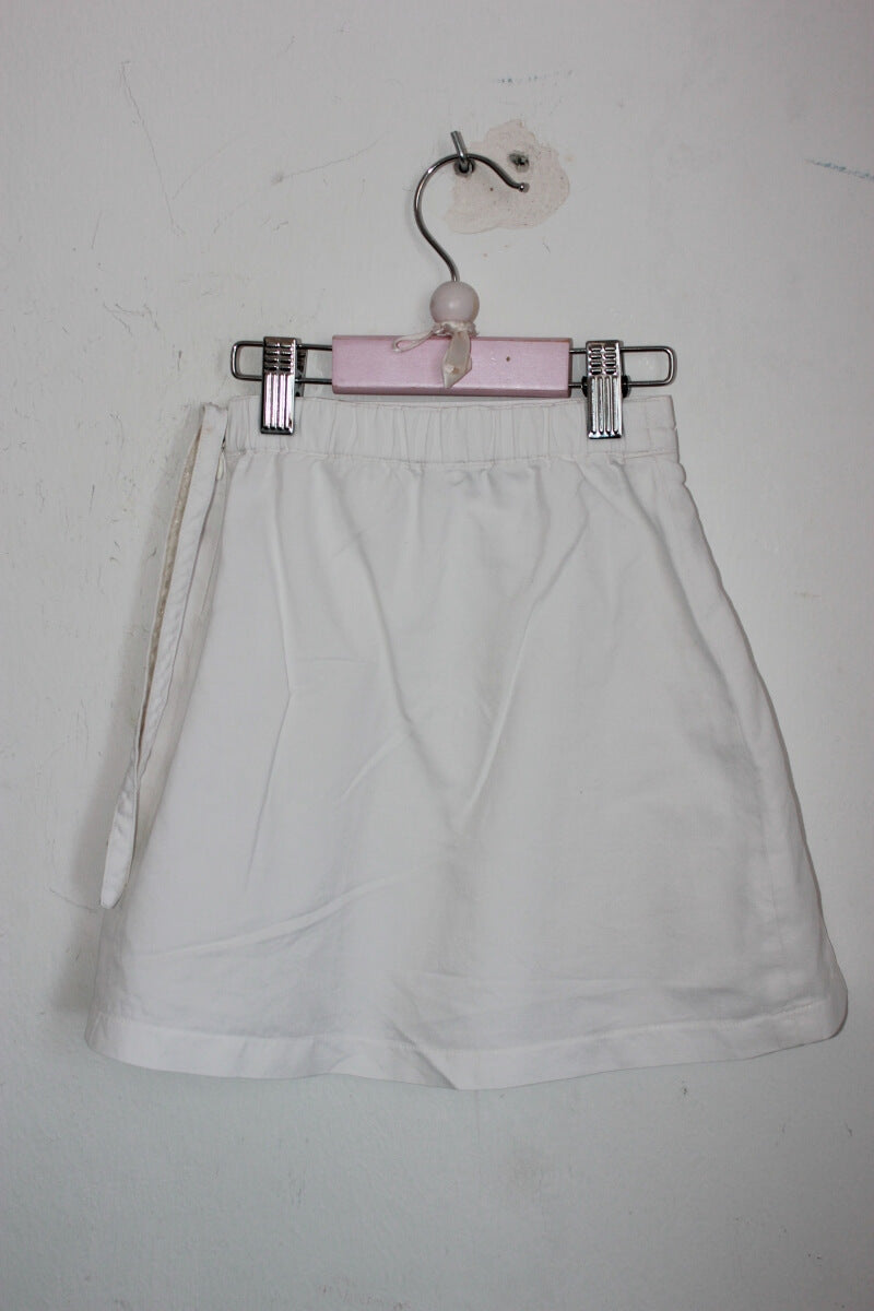 tweedehands-zomerse-rok-wit-goud-geplooid-maat-104-meisje-essentiel-antwerp