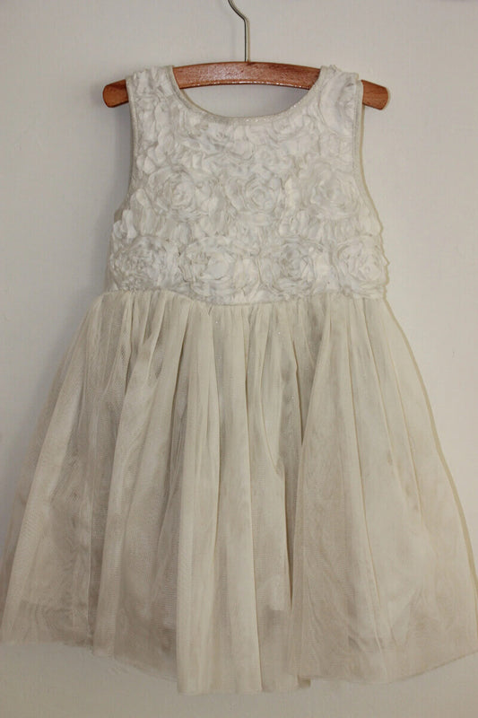 tweedehands mouwloze creme feestelijke jurk met tule van jacadi in maat 98