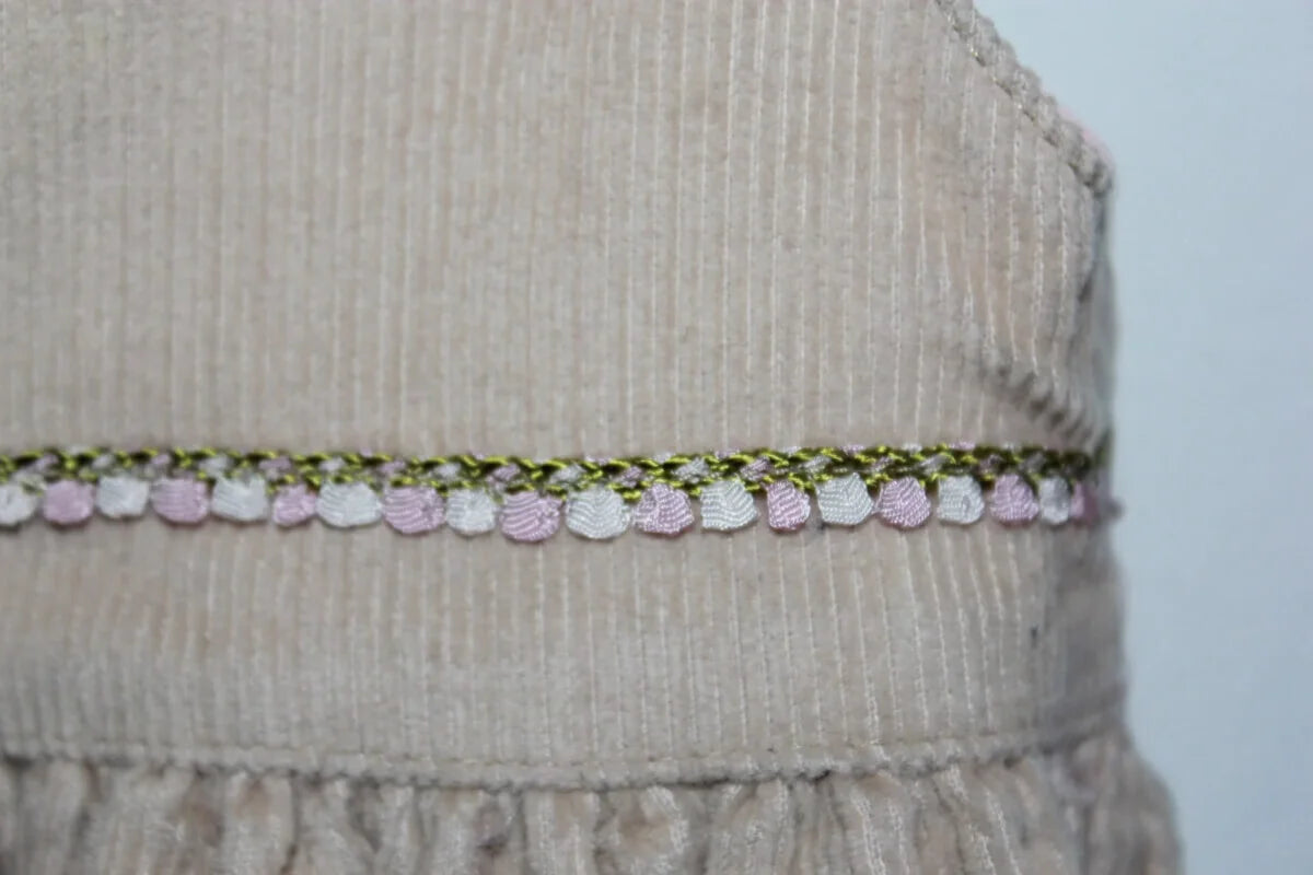 tweedehands-beige-mouwloze-ribfluwelen-jurk-maat-80-baby-meisje-natalys
