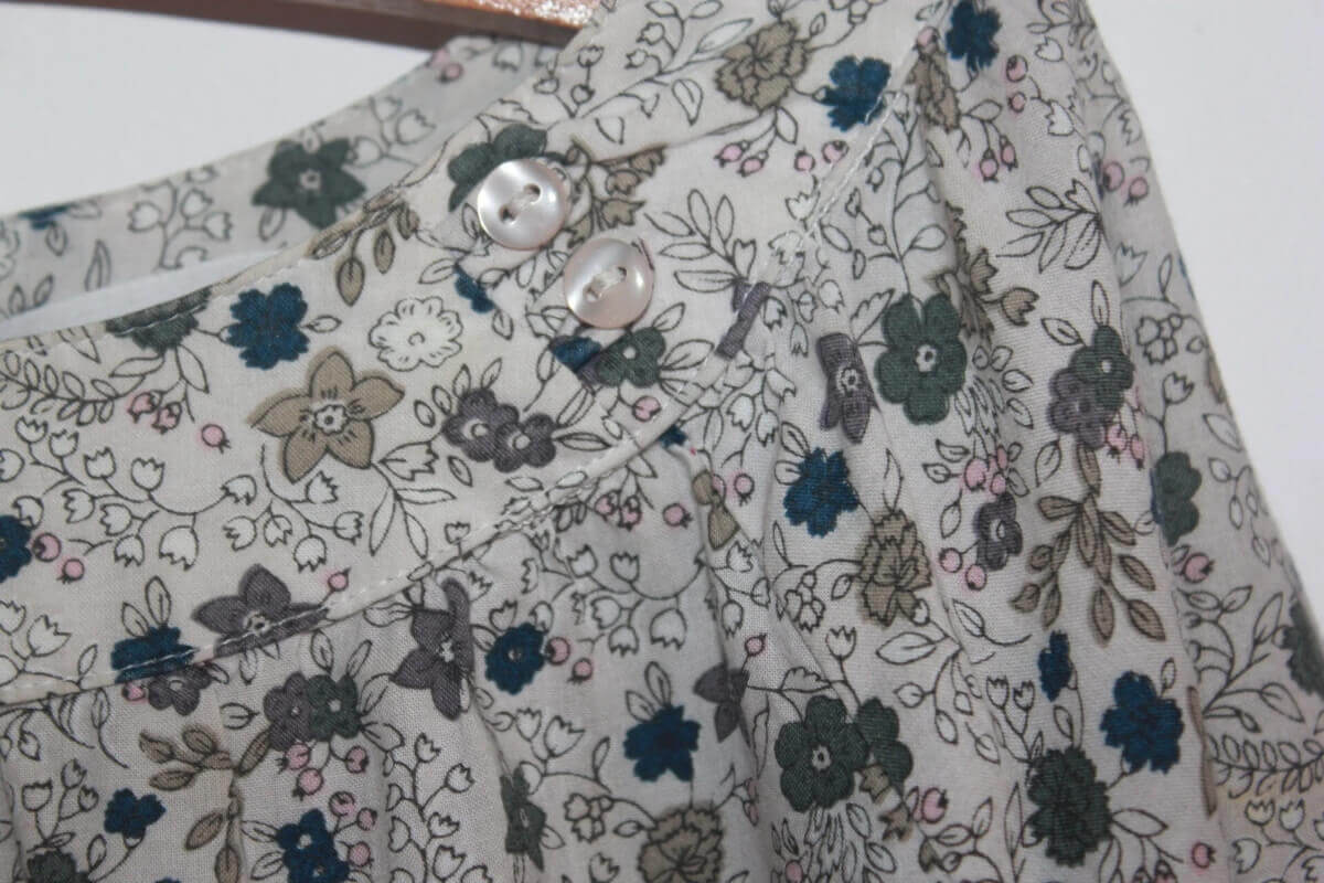 tweedehands-blouse-lange-mouwen-flowerprint-maat-128-meisje-cfk