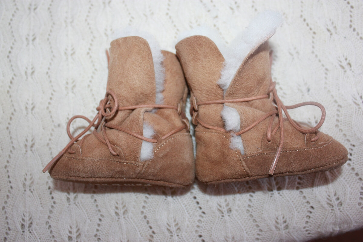 tweedehands-camel-suede-bontlaarzen-maat-17-baby-pom-d-api