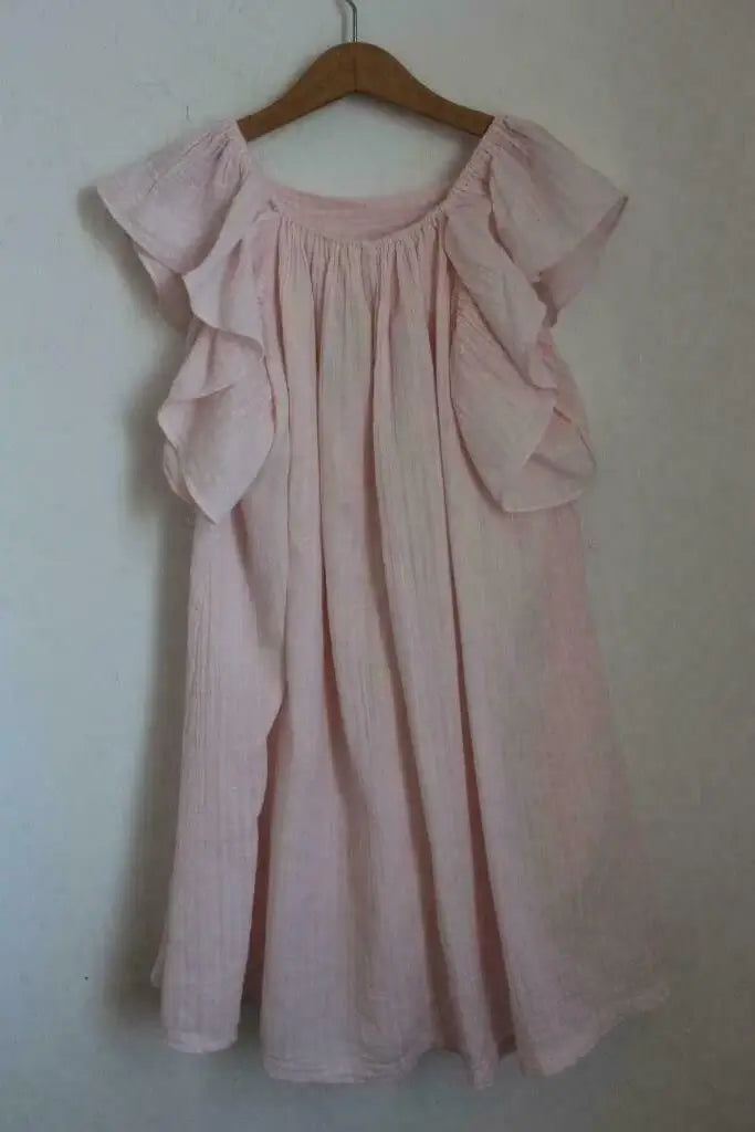 tweedehands-lichtroze-zomerse-jurk-volants-maat-128-meisje-bonton