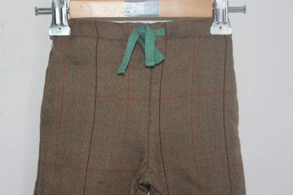 tweedehands-bruingroene-geruite-broek-maat-80-baby-meisje-les-enfantines
