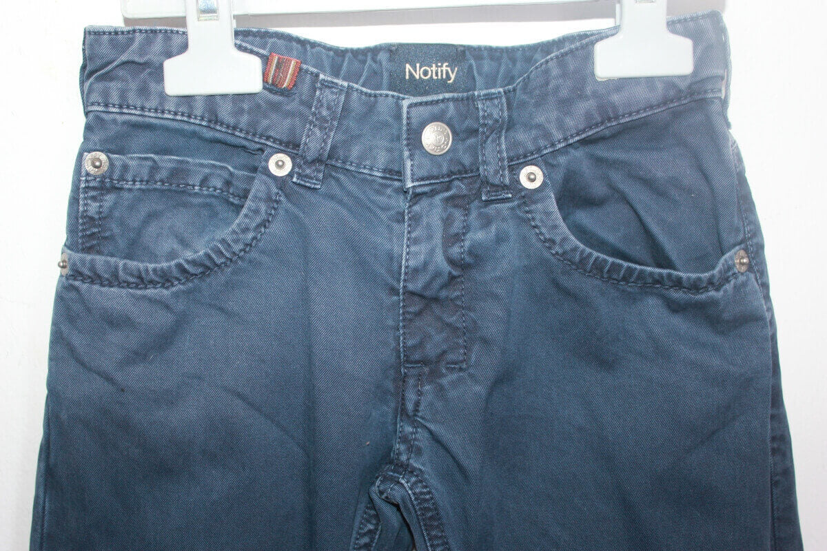 tweedehands-donkerblauwe-lange-broek-maat-128-unisex-notify