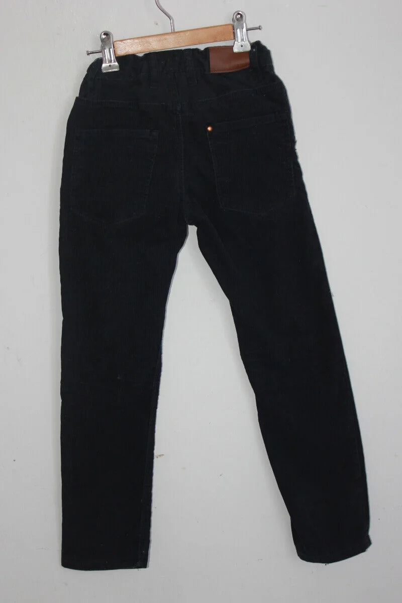 tweedehands-donkerblauwe-corduroy-broek-maat122-hennesmaurtitz