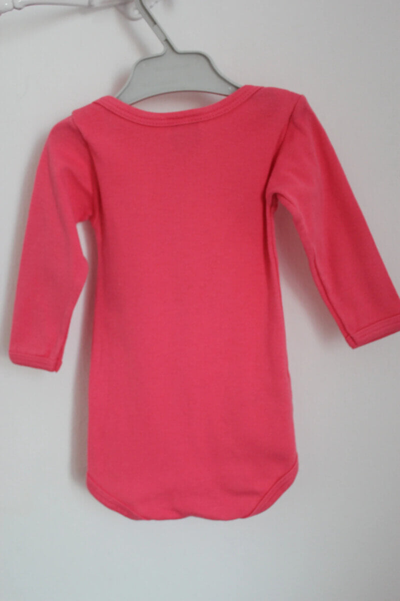Tweedehands-fuchsia-romper-konijn-lange-mouwen-maat-68-petit-bateau