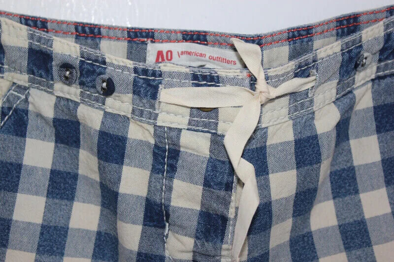 blauw-creme-geruite-kortebroek-maat128-ao76