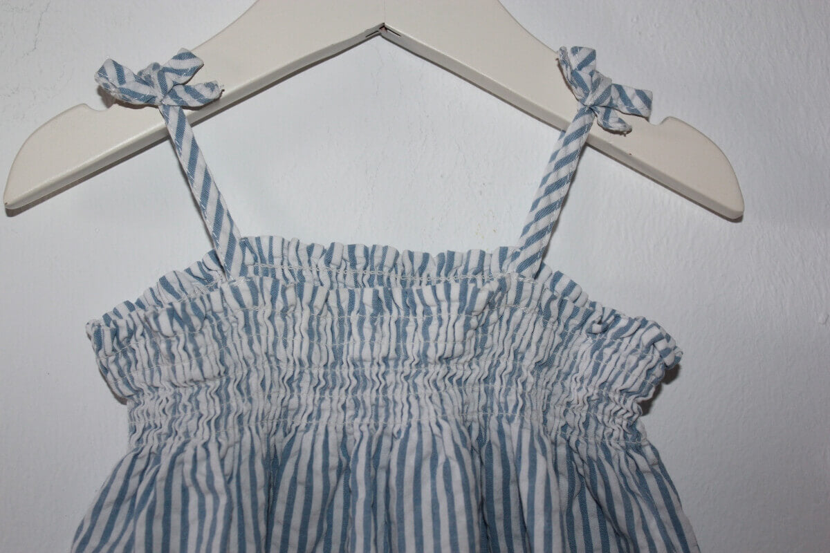 tweedehands-lichtblauw-witte-gestreepte-zomerse-jurk-maat-68-baby-meisje-boutchou