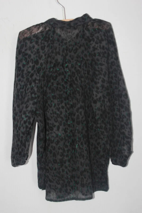 tweedehands-zwart-grijs-groene-blouse-luipaardprint-lange-mouwen-maat-116-meisje-essentiel-antwerp
