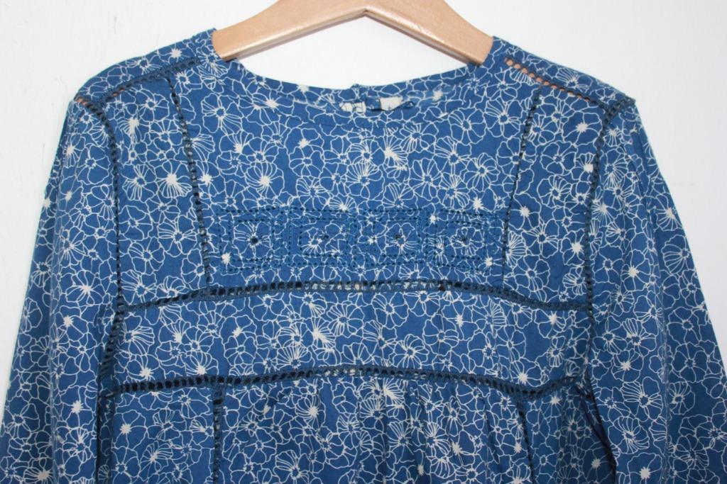 Blauw-witte-jurk-bloemen-lange-mouwen-maat-140-pepe-jeans