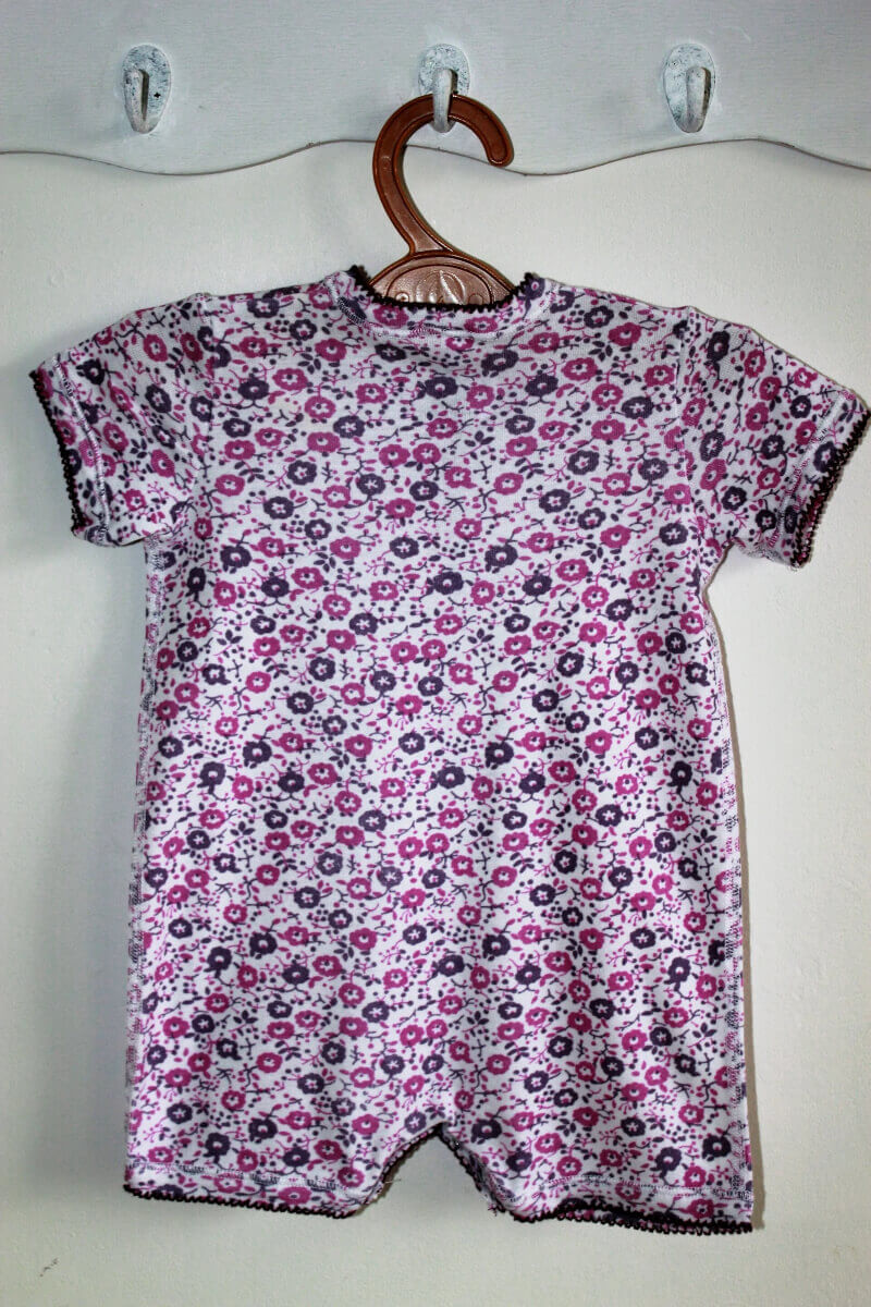 tweedehands-gebloemd-pakje-korte-mouwen-zomercollectie-petit-bateau-maat-74