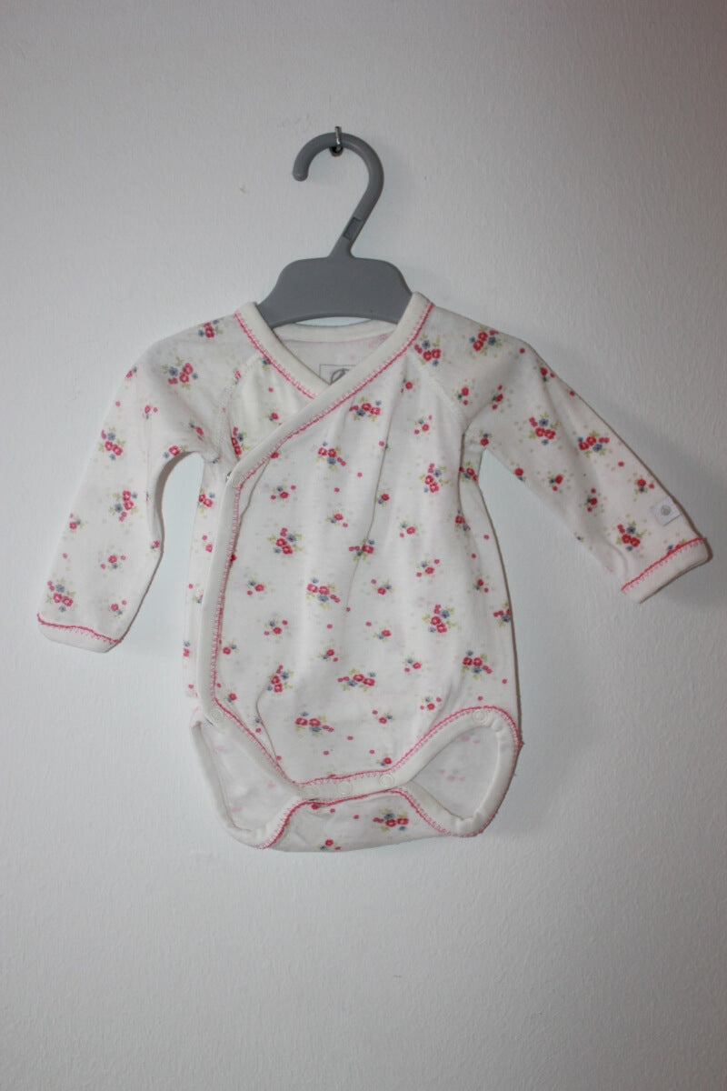 tweedehands-gebloemde-romper-lange-mouwen-petit-bateau-maat-56