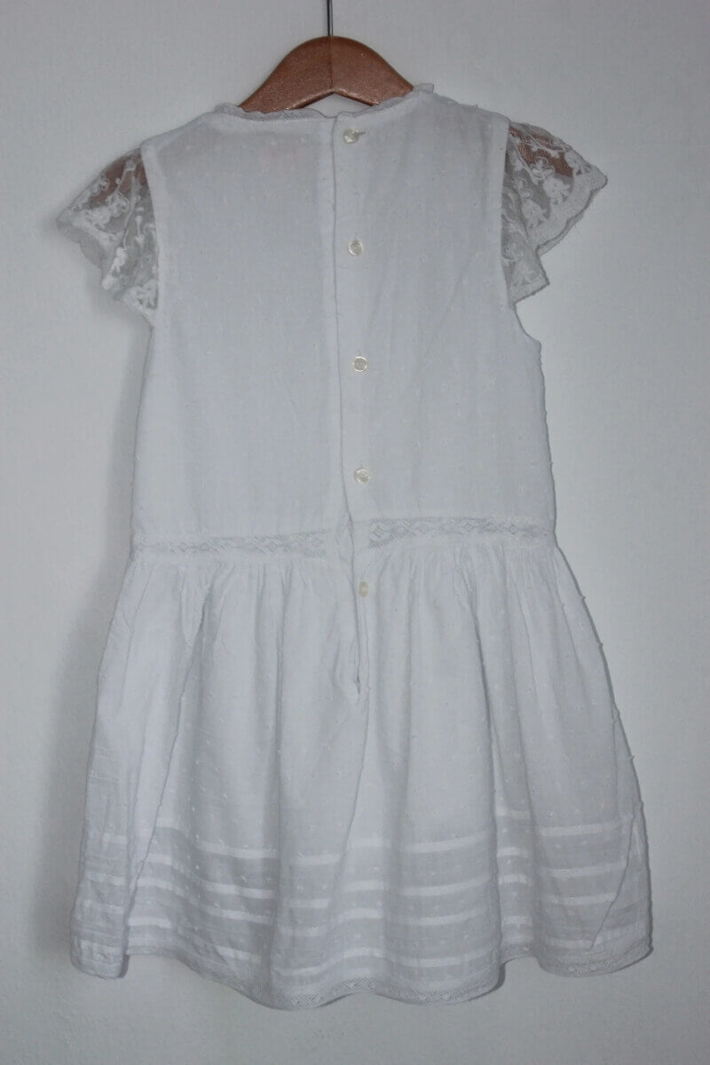 tweedehands-witte-zomerse-jurk-kant-korte-mouwen-maat-104-meisje-gocco