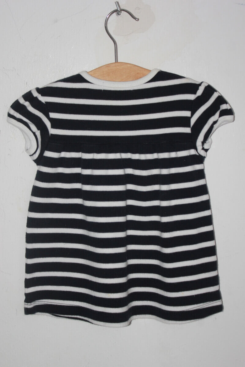 preloved katoenen donkerblauw en wit gestreept t-shirt  in maat 86 voor een baby meisje van petits coeurs a la mer