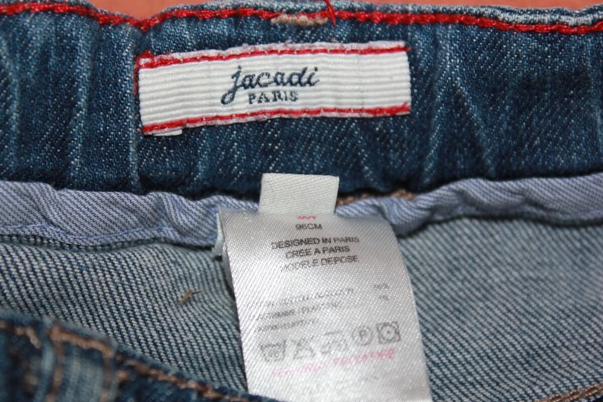 tweedehands jeans in maat 98 voor een meisje van jacadi