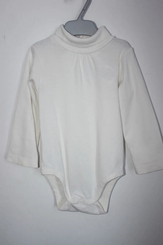 tweedehands ecru katoenen jacadi romper met rolkraag en lange mouwen in maat 80 voor een baby meisje