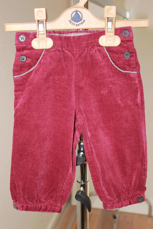 tweedehands unisex ribfluwelen bordeaux lange broek met grijze details van bonpoint in maat 68