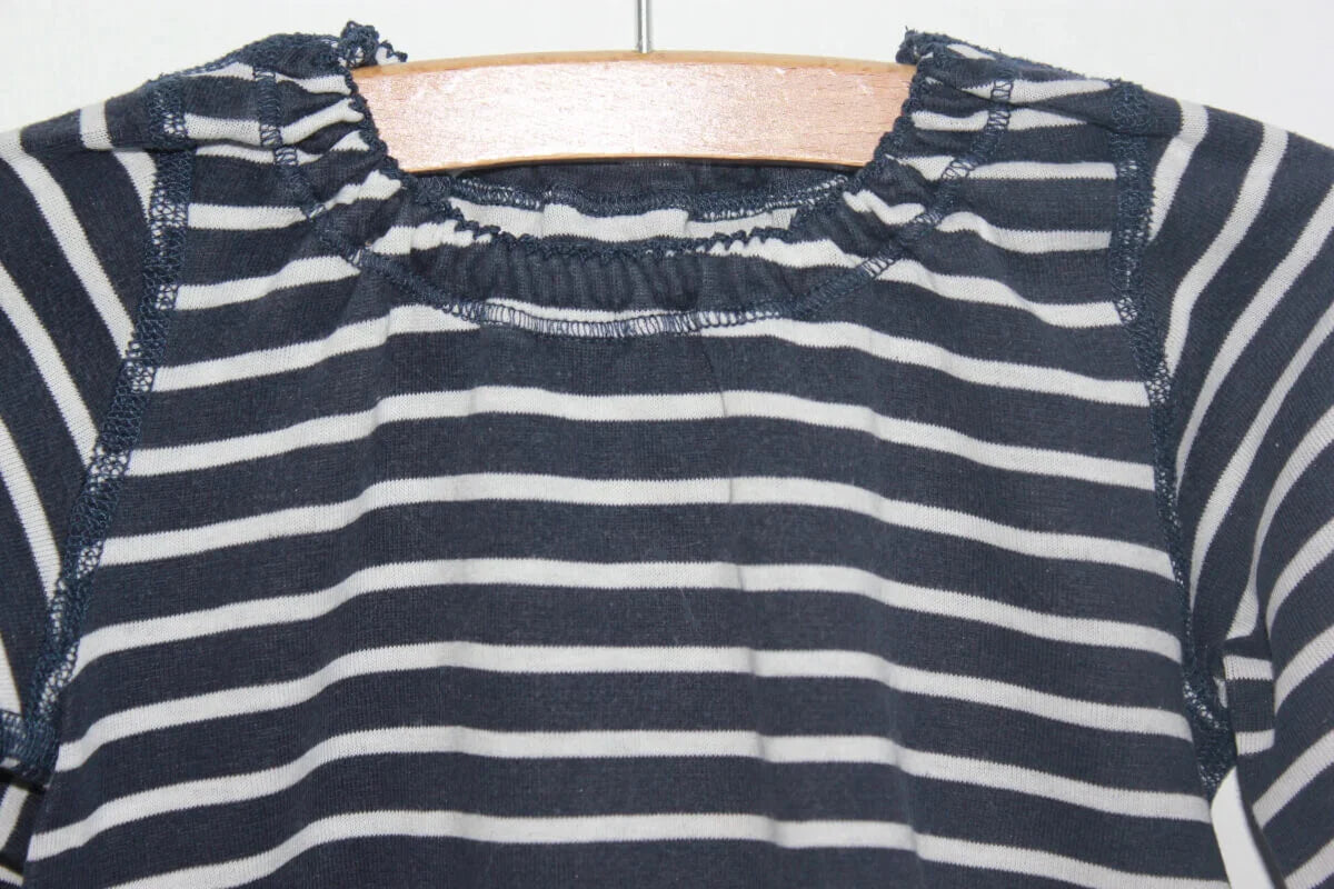 preloved donkerblauw met wit gestreepte sweater van petit bateau in maat 80