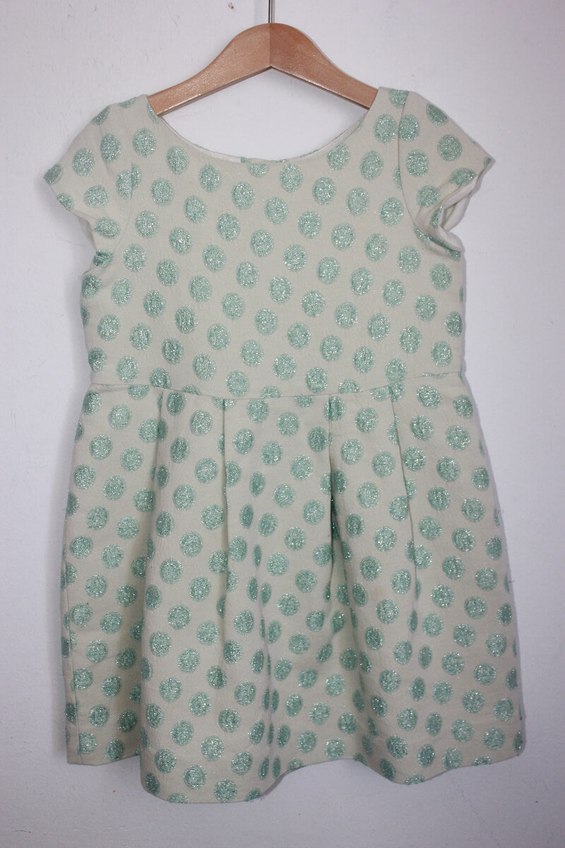 tweedehands-creme-jurk-groene-glitter-stippen-korte-mouwen-maat-116-meisje-bonpoint