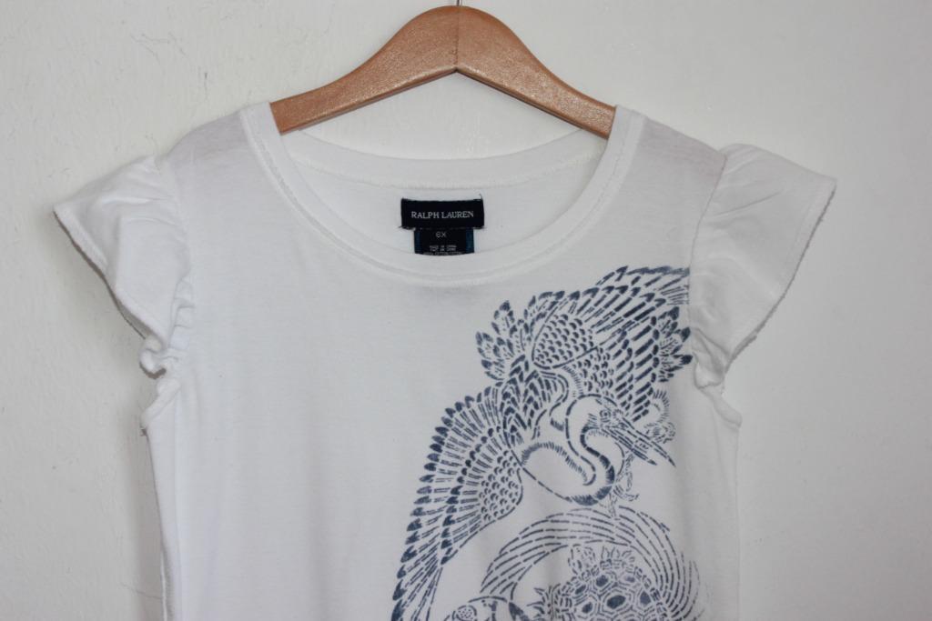 tweedehands-wit-blauw-tshirt-volants-korte-mouwen-maat-128-meisje-ralph-lauren