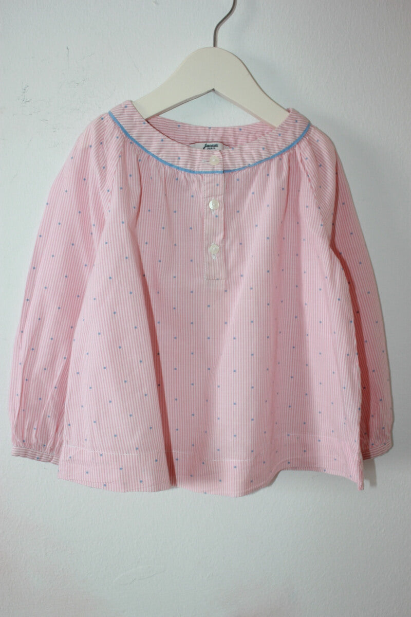tweedehands koraalroze met wit en lichtblauwe katoenen blouse met langem mouwen van jacadi in maat 86 voor een baby meisje